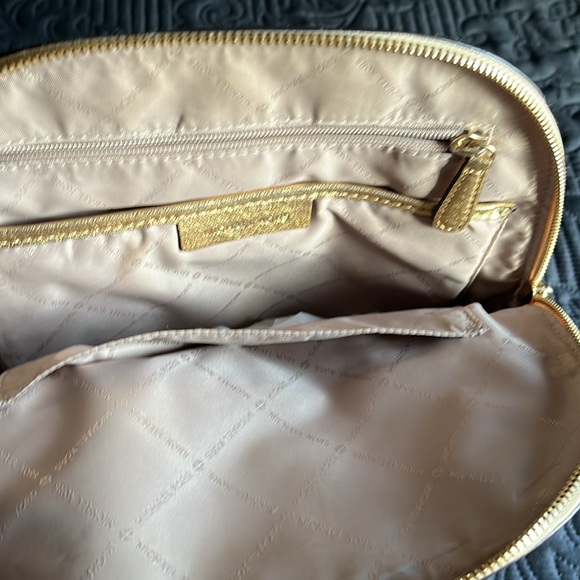 NWT Michael Kors backpack deep gold soft feeling leather 12x10 lots of pockets - Picture 5 of 7